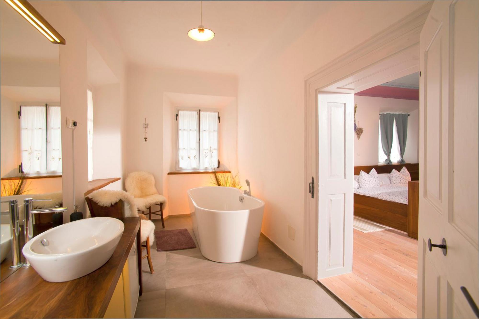 Juvanova Hisa - Apartments And Rooms Luce Bagian luar foto